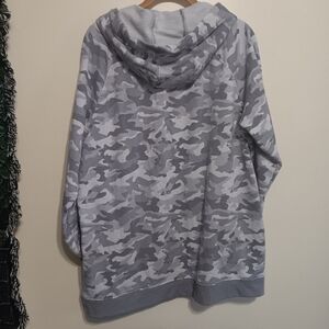 90 Degree By Reflex Gray Camo Men's Sweater